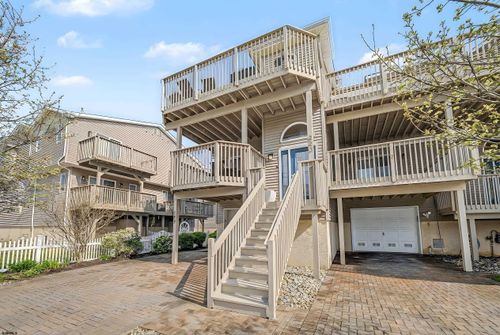 223 N Coolidge Ave, MARGATE CITY, NJ, 08402-1015 | Card Image