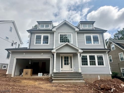 13 Collinwood Rd, Maplewood, NJ, 07040-1001 | Card Image