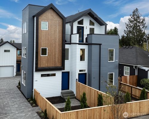 1111 Nw 65th St, Seattle, WA, 98117-5220 | Card Image
