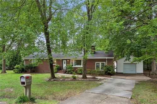 214 Greenland Dr, Yorktown, VA, 23693-3524 | Card Image