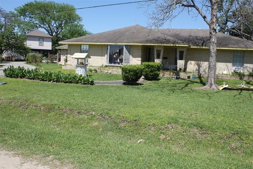 206 Riverside St, Highlands, TX, 77562-2505 | Card Image