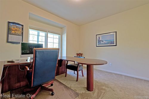 1572 S Hadley Rd, Ortonville, MI, 48462-9117 | Card Image