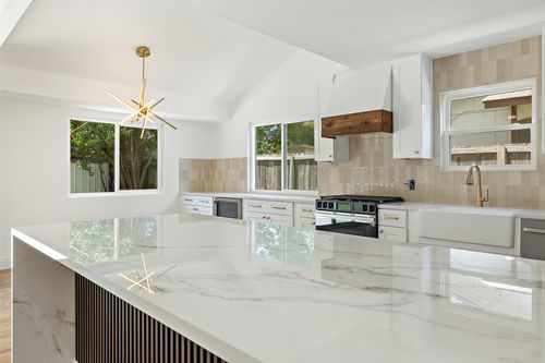 1111 Spearson Ln, Austin, TX, 78745-3781 | Card Image