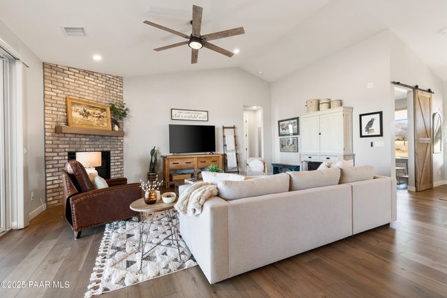 15-Living Room | Image 15