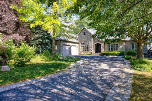 103 Duncan Rd, Richmond Hill, ON, L4C6J4 | Card Image