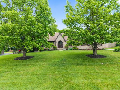 7630 Essington Cir, Dayton, OH, 45459-4129 | Card Image
