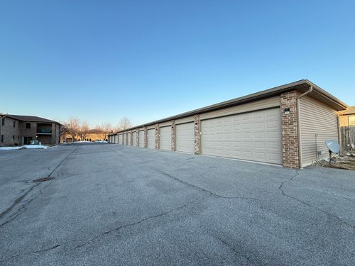 1346 Parke Dr, Crown Point, IN, 46307 | Card Image