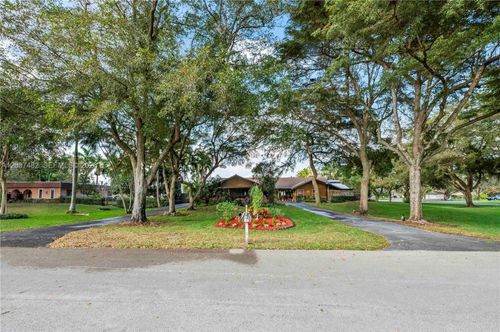 10651 Sw 27th St, Davie, FL, 33328 | Card Image