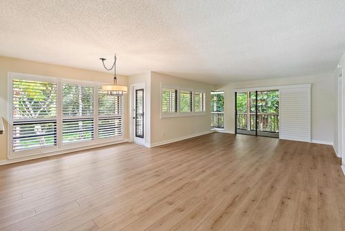 227 Brackenwood Ter, Palm Beach Gardens, FL, 33418-9082 | Card Image