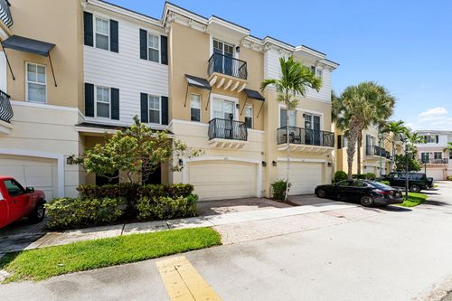 671 Nw 38th Cir, Boca Raton, FL, 33431-5704 | Card Image