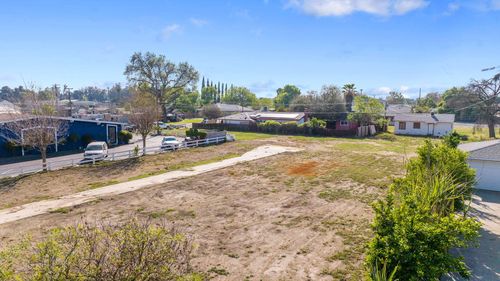 271 S Lemoore Ave, Lemoore, CA, 93245-3661 | Card Image