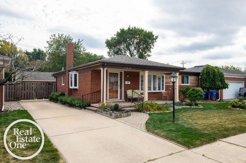 11234 Irvington Dr, Warren, MI, 48093-4950 | Card Image