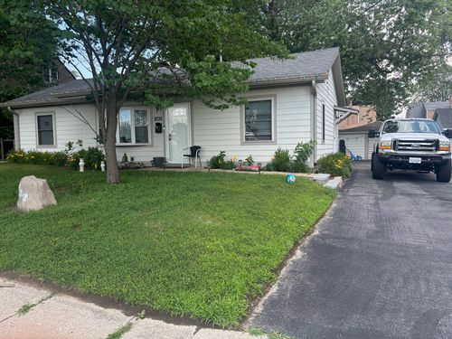 9735 S 55th Ave, Oak Lawn, IL, 60453-2987 | Card Image