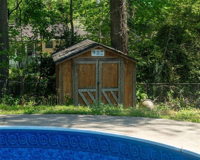 724 Camelot Way, House other with 3 bedrooms, 2 bathrooms and null parking in Norcross GA | Image 33