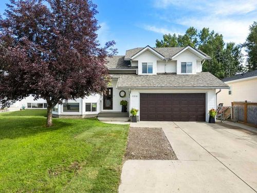 1218 Grey Avenue, Crossfield, AB, T0M0S0 | Card Image