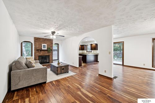 5800 Berkeley Dr, Lincoln, NE, 68512-1807 | Card Image