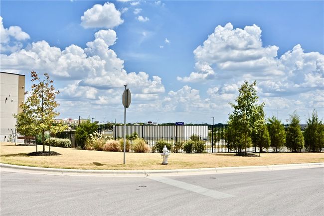 1900 Tasmanian Tiger Trce, House other with 3 bedrooms, 3 bathrooms and 4 parking in Austin TX | Image 5