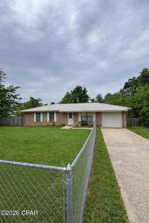 2406 2nd Ave, Alford, FL, 32420-6863 | Card Image