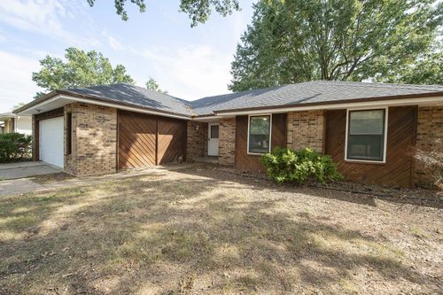 2812 W Maplewood St, Springfield, MO, 65807-7456 | Card Image