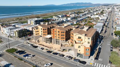 3535 Wawona Street, San Francisco, CA, 94116 | Card Image
