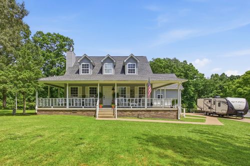 131 Pin Oaks Ln, Hohenwald, TN, 38462-5234 | Card Image