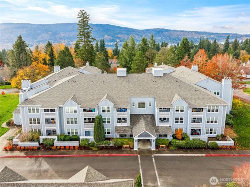 apt-210-4081 224th Ln Se, Issaquah, WA, 98029-6234 | Card Image