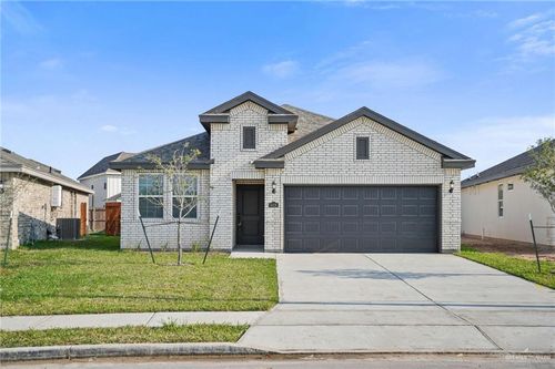 8318 N 34th Ln, McAllen, TX, 78504-6842 | Card Image