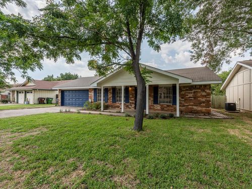 3910 Hillside Dr, Round Rock, TX, 78681-3670 | Card Image