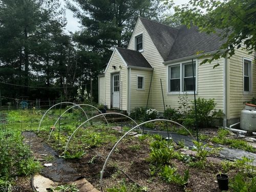 911 County Road 579, Pittstown, NJ, 08867 | Card Image