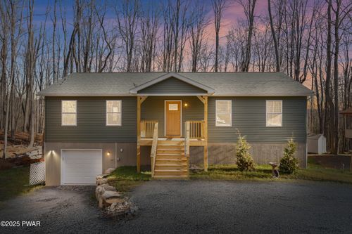 19 Tarot Ct, LAKE ARIEL, PA, 18436 | Card Image