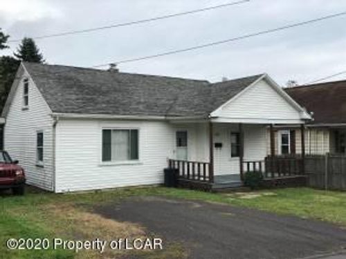 106 Parrish St, Dallas, PA, 18612-1741 | Card Image