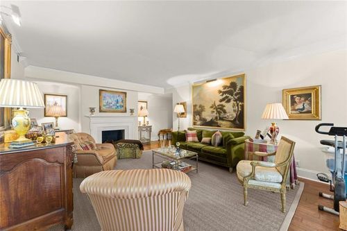 apt-c301-2734 Peachtree Rd Nw, Atlanta, GA, 30305-2944 | Card Image