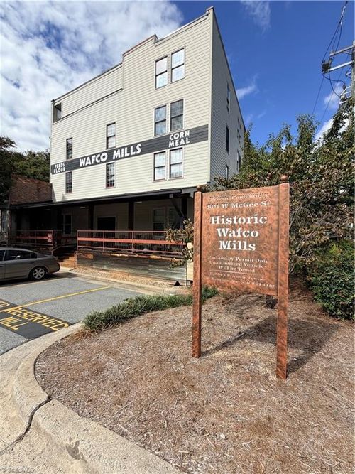 5-801 W Mcgee St, Greensboro, NC, 27401-2355 | Card Image