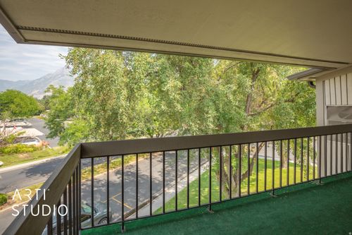 k-5720 S Waterbury Way, Murray, UT, 84121-1137 | Card Image