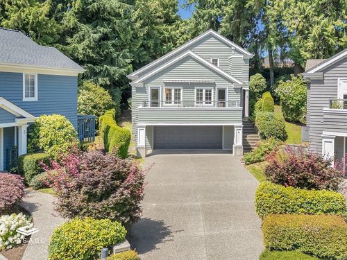 4-725 Rochester Ave, Coquitlam, BC, V3K2V9 | Card Image