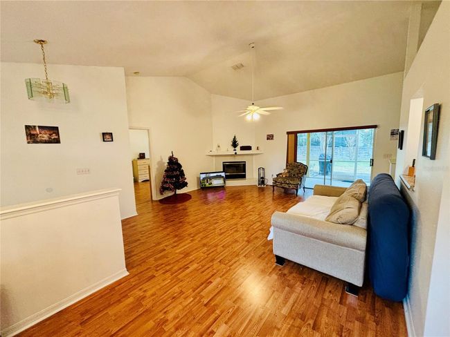 Living Room | Image 4