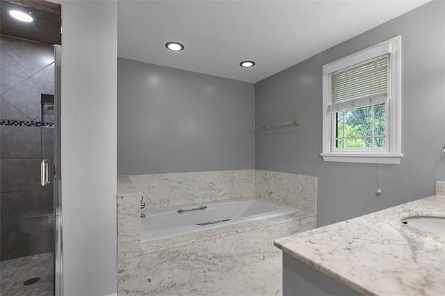 2616 Cedarvue Dr, House other with 4 bedrooms, 4 bathrooms and 2 parking in Pittsburgh PA | Image 33