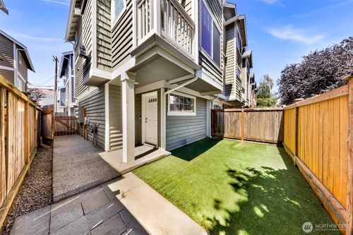 a-8516 Nesbit Ave N, Seattle, WA, 98103-2136 | Card Image