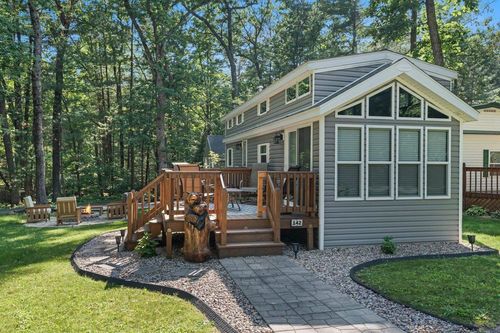 142 Glen View Dr, Wisconsin Dells, WI, 53965-9117 | Card Image