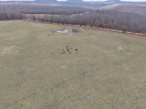 000 Hall Rd, Macomb, MO, 65702 | Card Image