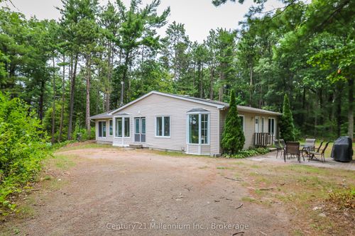 6 Monica Rd, Tiny, ON, L0L1P1 | Card Image