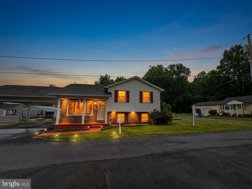 4 S Altamont Ave, THURMONT, MD, 21788-1840 | Card Image