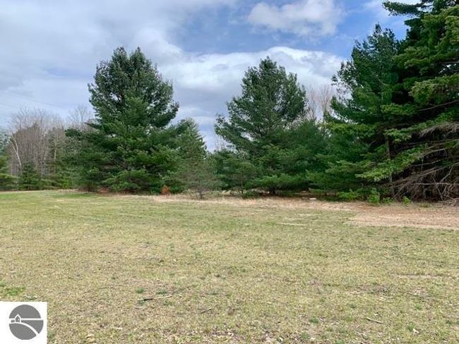 1871 Pine Tree, House other with 2 bedrooms, 1 bathrooms and null parking in Grawn MI | Image 17