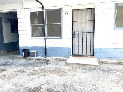 apt-2-1818 Kalani St, Honolulu, HI, 96819-3280 | Card Image