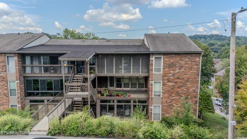 452 Dublin Dr, Knoxville, TN, 37923-5679 | Card Image