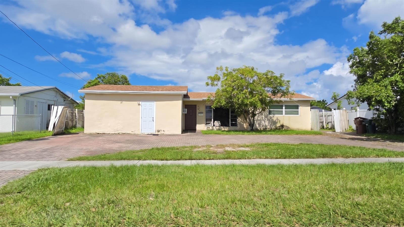 Residential Lease in Deerfield Beach