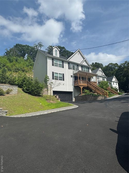 46 Columbus Ave, Valhalla, NY, 10595-1728 | Card Image