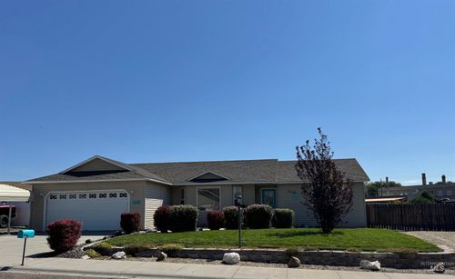 2592 W 8th St, Weiser, ID, 83672-2637 | Card Image