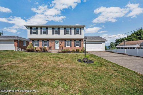 136 Conroy St, Scranton, PA, 18505-2822 | Card Image