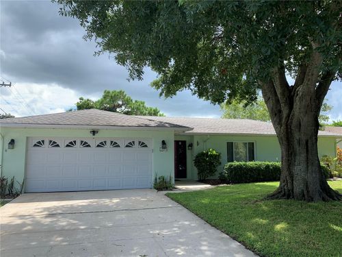 1901 39th St W, BRADENTON, FL, 34205-1329 | Card Image
